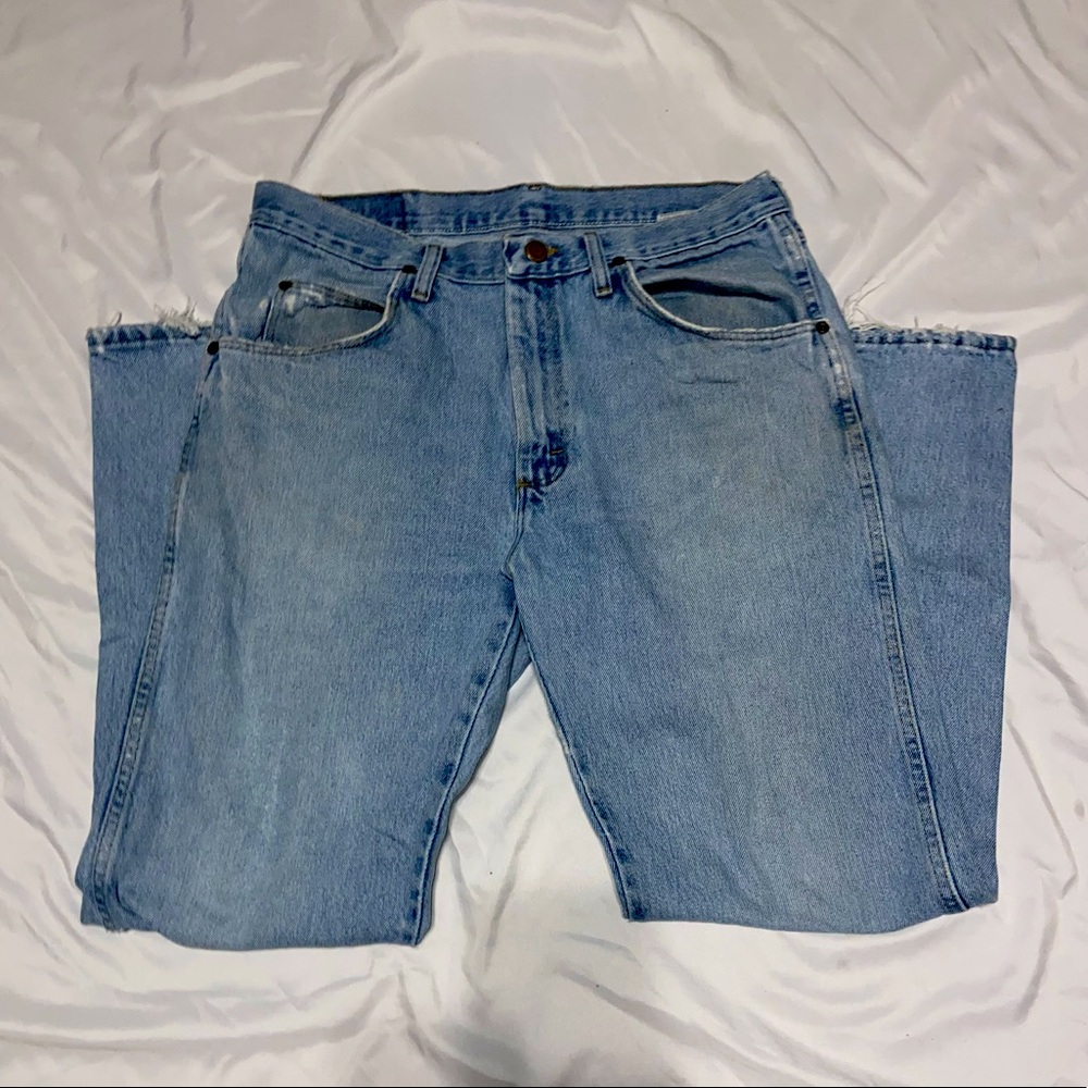 Authentic Wrangler Jeans size 33 x 30